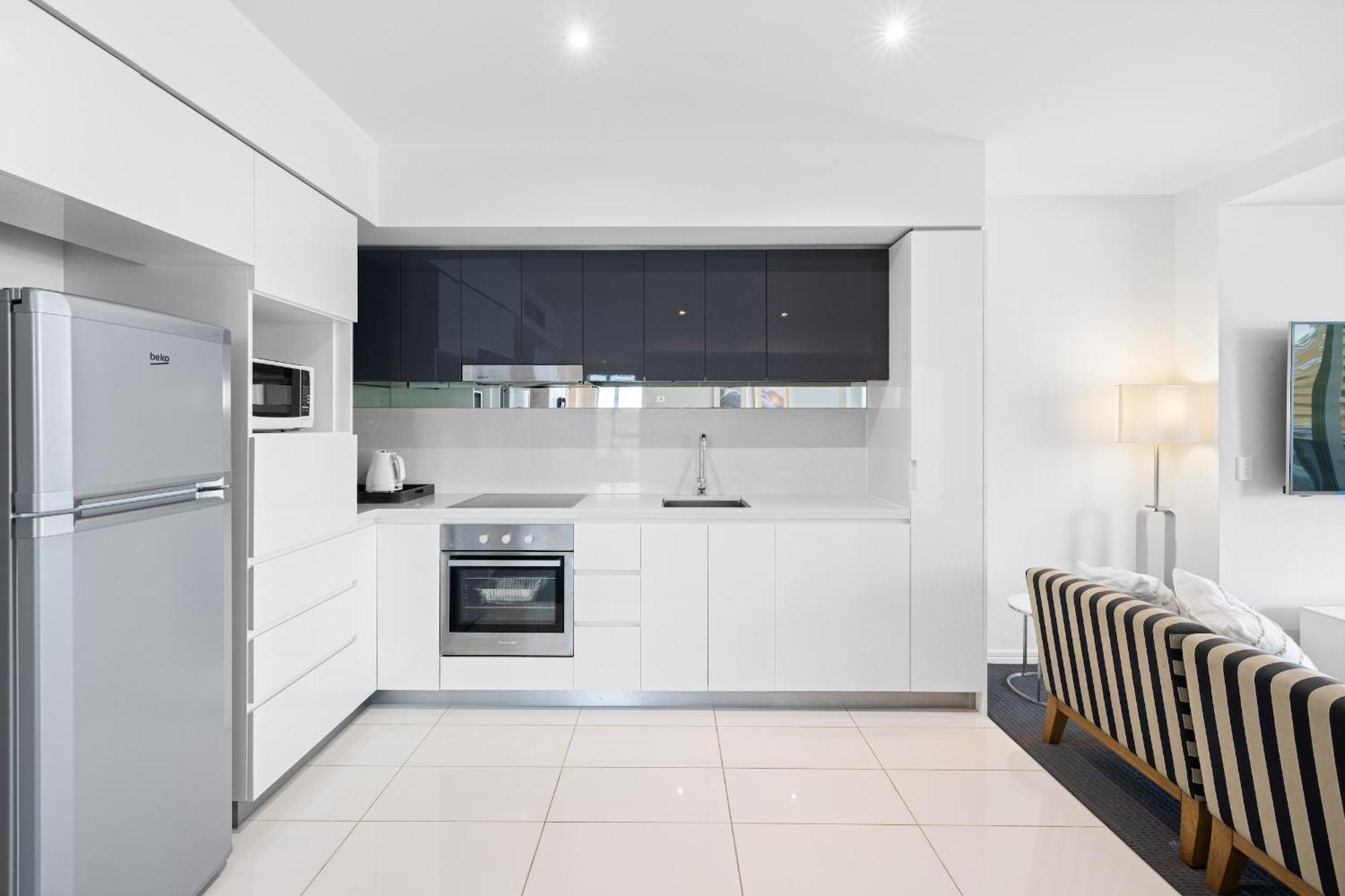 H-Residences Private Apartments - Hosted By Coastal Letting Gold Coast Exterior photo