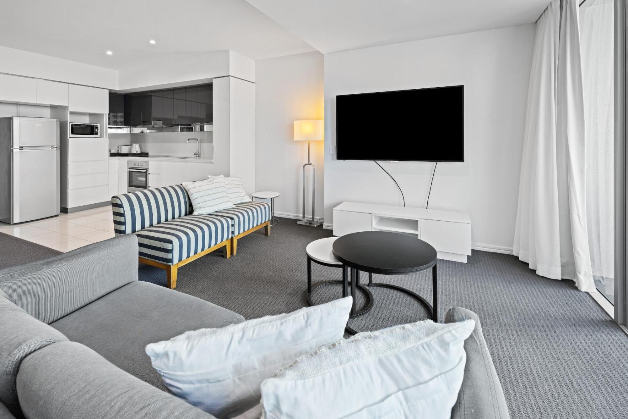 H-Residences Private Apartments - Hosted By Coastal Letting Gold Coast Exterior photo